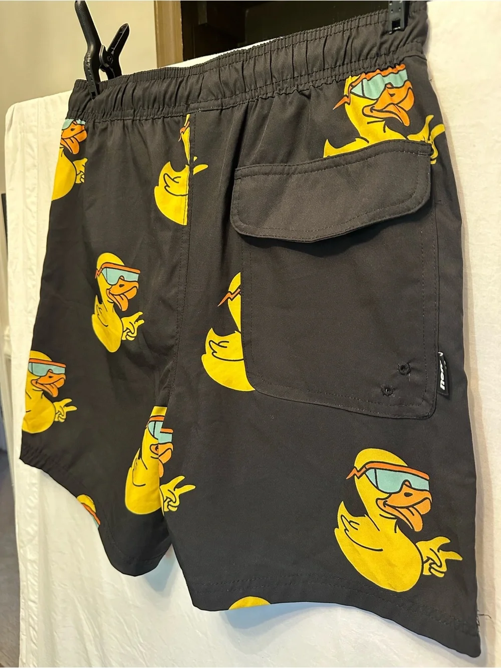 Neff Rubber Ducky Swim Trunks Shorts Black Yellow Duck Print Men’s Medium